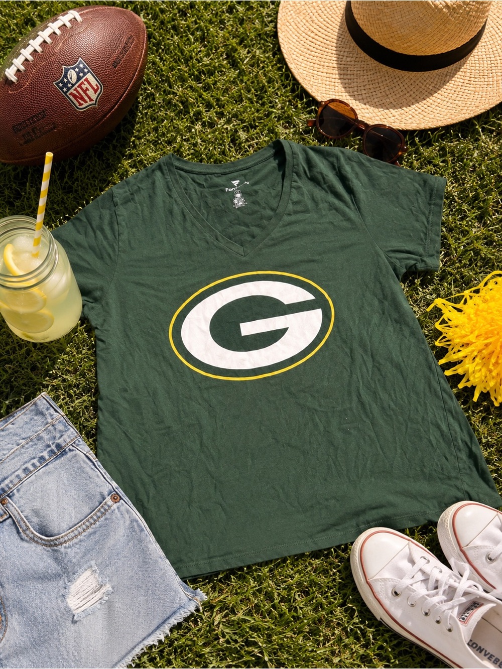 Fanatics Green Short Sleeve V-Neck Tee with White and Gold Green Bay Logo